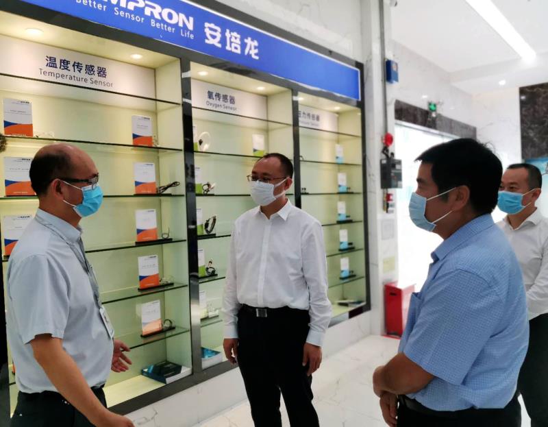 深圳市龙岗区委书记张勇、副区长陈广文一行莅临RM新时代专业团队-首页调研指导